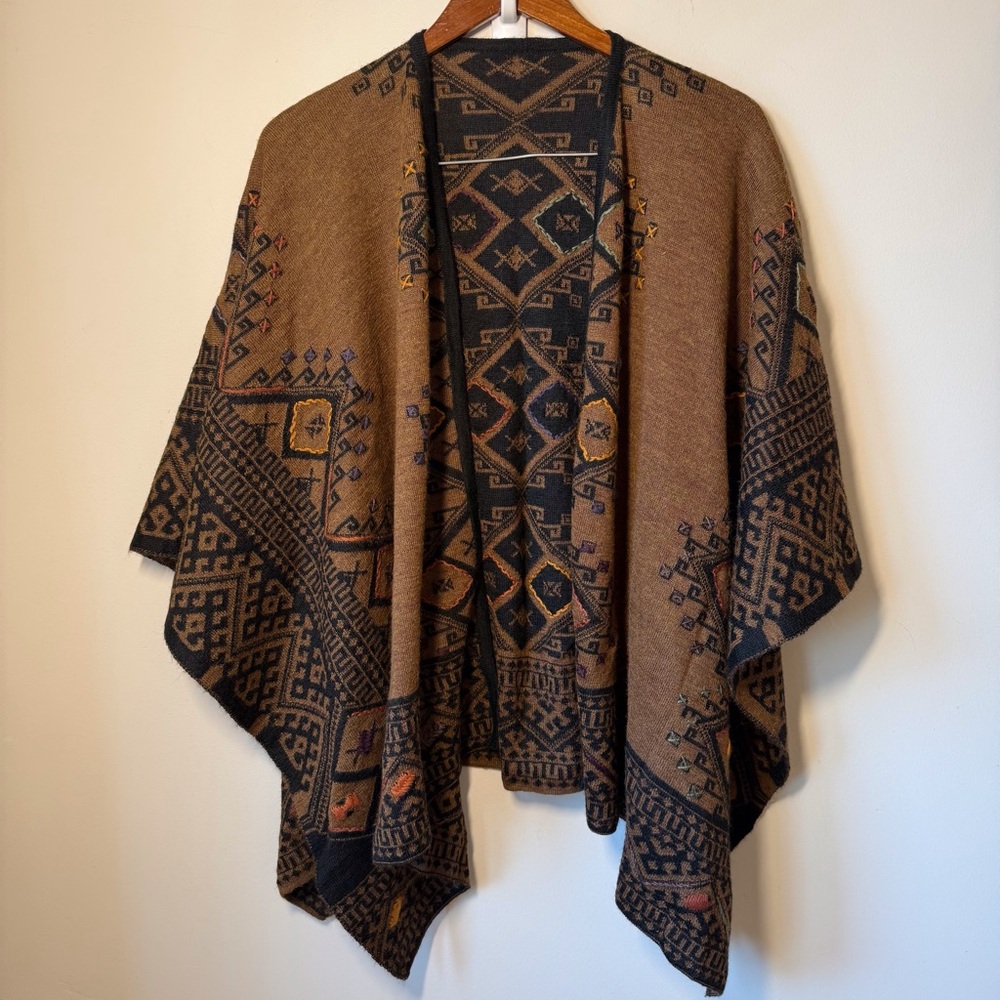 Peruvian Link Alpaca blend Ruana wrap kimono traditional pattern embroidered
